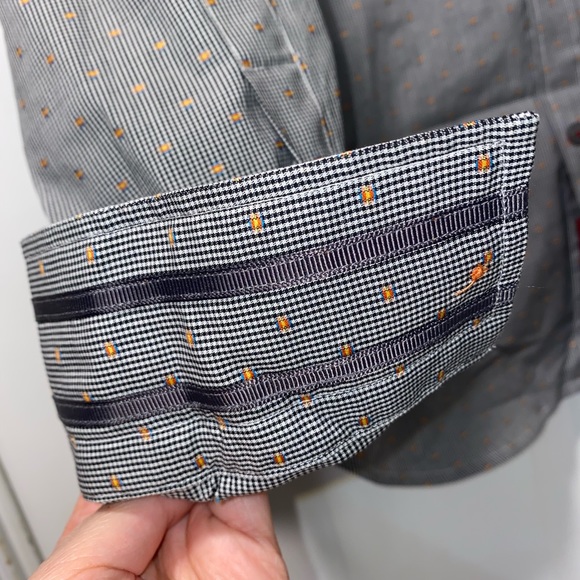 Robert Graham button down. - Picture 3 of 5